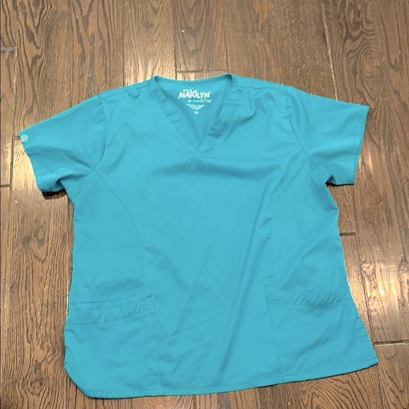 Mini Marilyn Medichic turquoise nurses scrub top size 2X - Picture 2 of 5